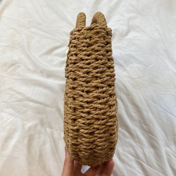 Daisy Embellished Raffia Straw Convertible Crossbody Bag - Picture 6 of 14